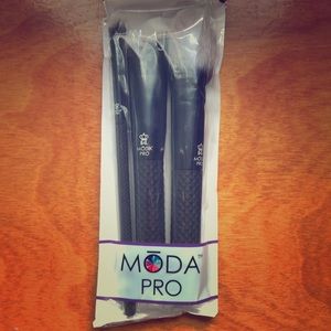 Moda Pro 3 brush set